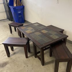 FREE Coffee Table With Chairs GRATIS Mesita