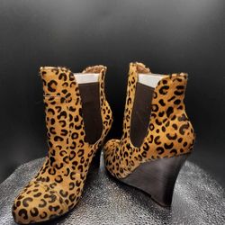 Very Volatile Wedge Heeled Booties Size 5.5