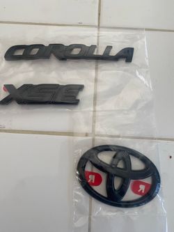 Toyota Corolla emblems