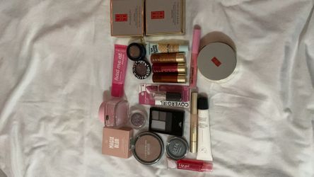 Makeup & Skincare Lot - 15+ Pieces