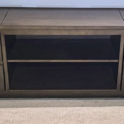 Credenza/dresser/tv Stand 