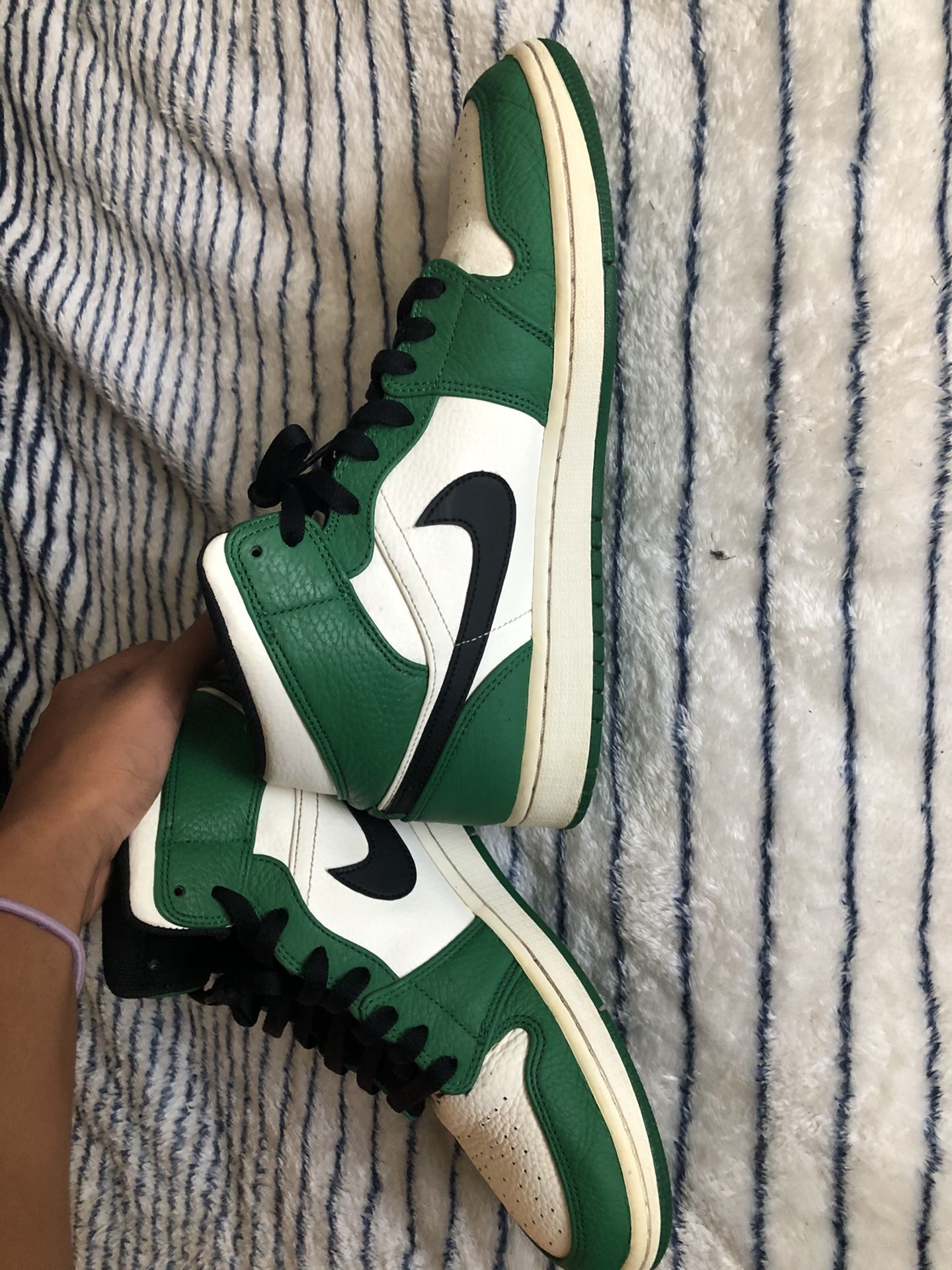 Jordan 1’s pine green