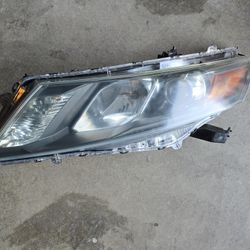  Honda Crosstour LH headlight (OEM)