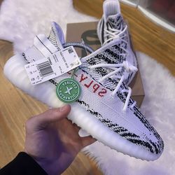 Yeezy 350 “Zebra” size 9.5 *BRAND NEW*