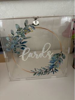 Acrylic box like new