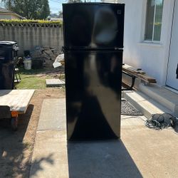 KENMORE Refrigerator 