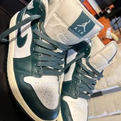 Jordan 1 Mid Oxidised Green (Women's)
