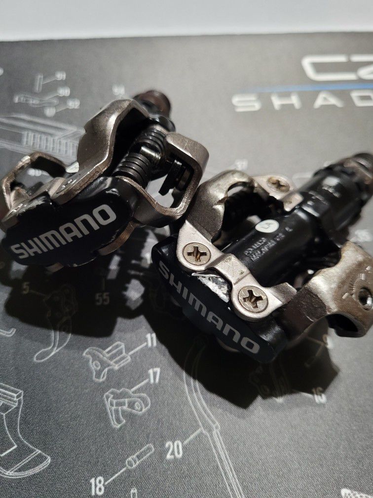 Like New Shimano SPD Clipless Pedals
