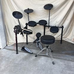 Alesis 9 Piece Electric Mesh Drum Set