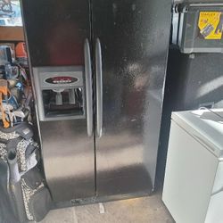 Maytag  REFRIGERATOR 