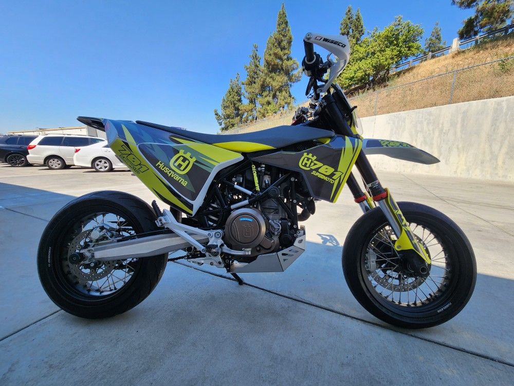 2021 Husqvarna 701 supermoto