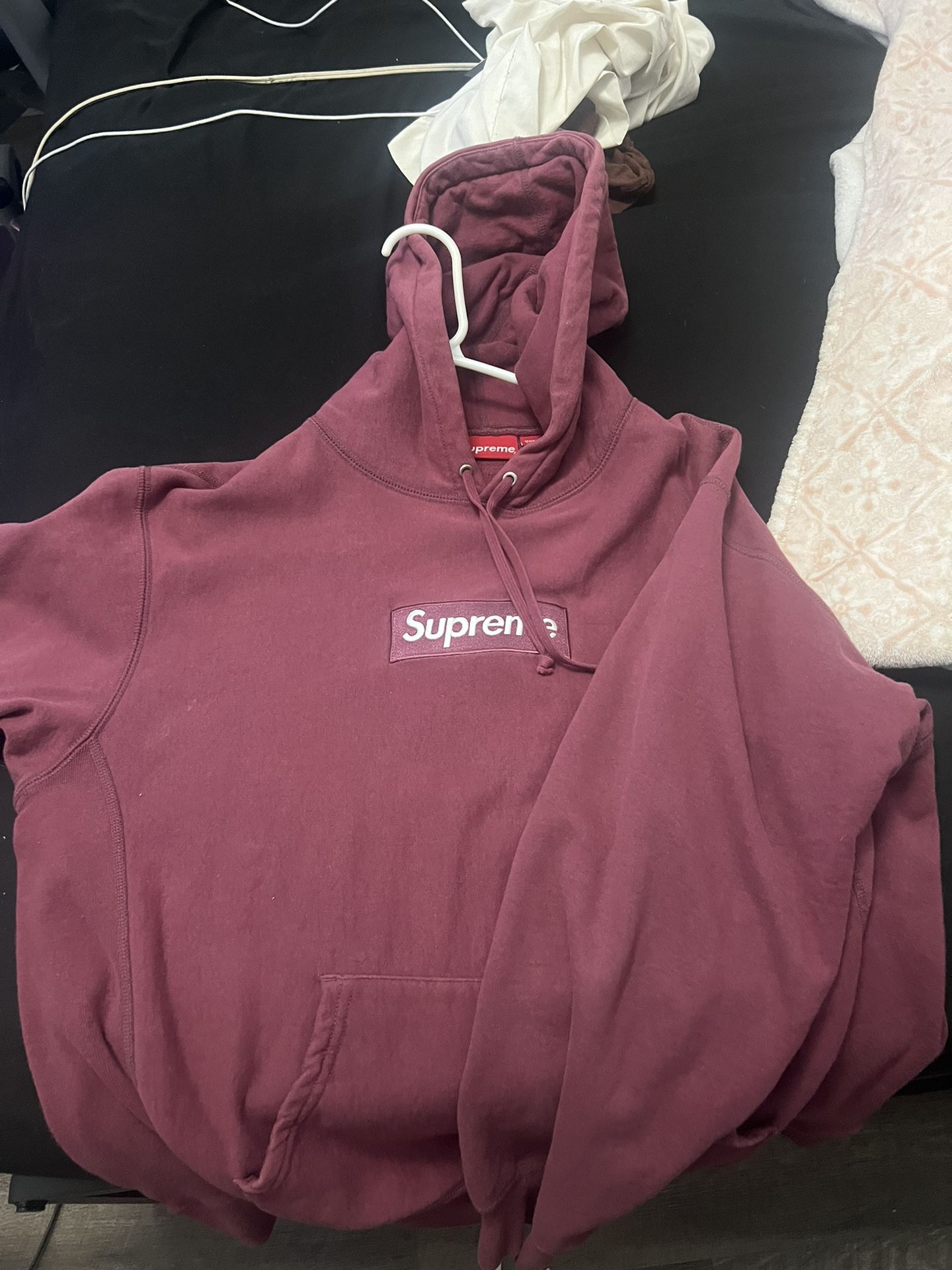 Supreme box Logo Hoodie Size Medium ( OPEN TO OFFERS )