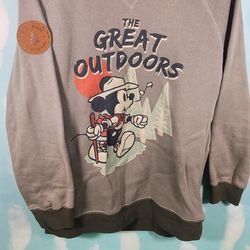 Disney Mickey Mouse Sweatshirt XL The Great Outdoors Gray Hiking Leather Patch