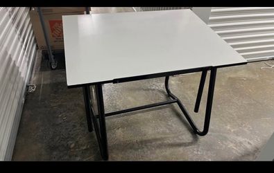 Drafting / Drawing table