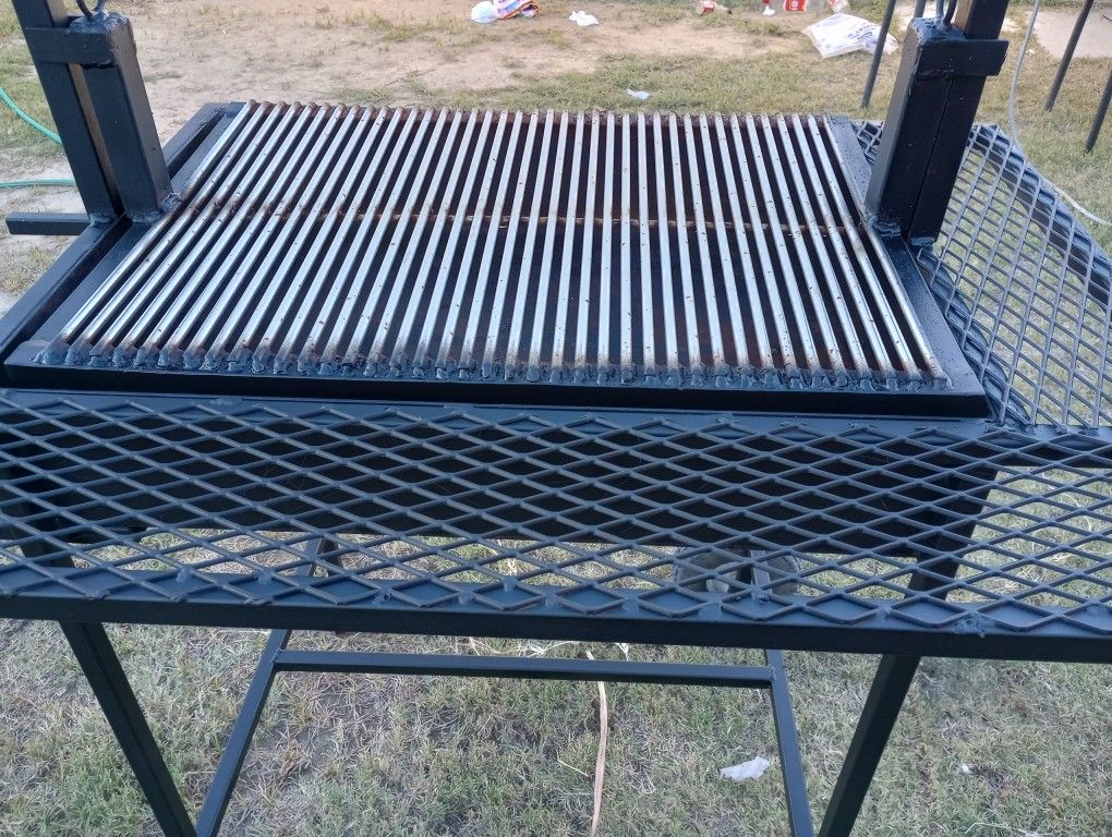 Grills For Stoves. Asador Fugitivo Para Estufa for Sale in Irwindale, CA -  OfferUp