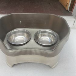 Raised Dog Feeder