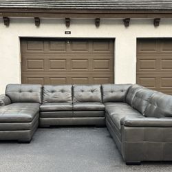 Sectional Couch/Sofa - Leather - Macy’s - Delivery Available 🚛