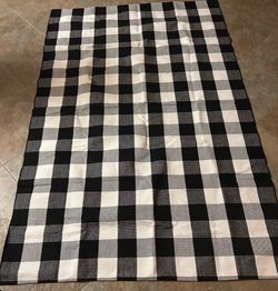 New 5x8 Buffalo Plaid Black & White Area Rug or great Picnic Blanket