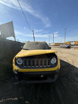 2016 Jeep Renegade For parts only!!
