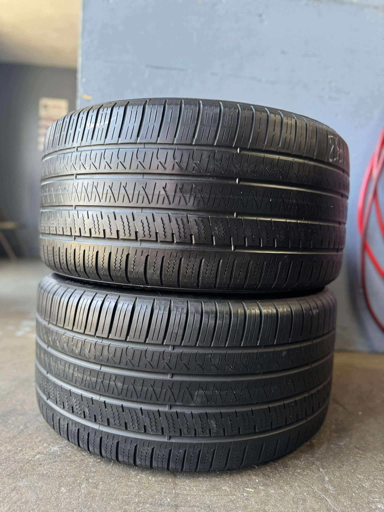 285/35/20. PIRELLI 