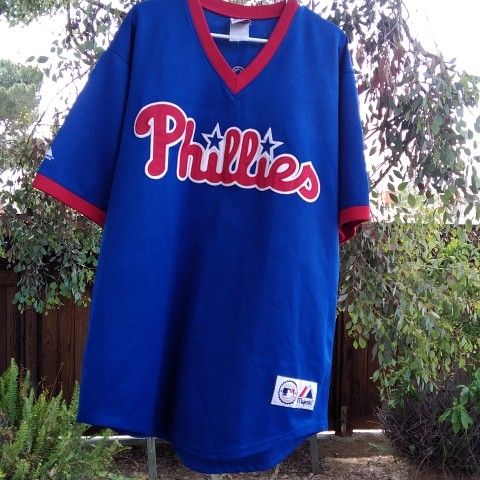 philadelphia phillies baseball jersey (size large) for Sale in Glendale, CA  - OfferUp