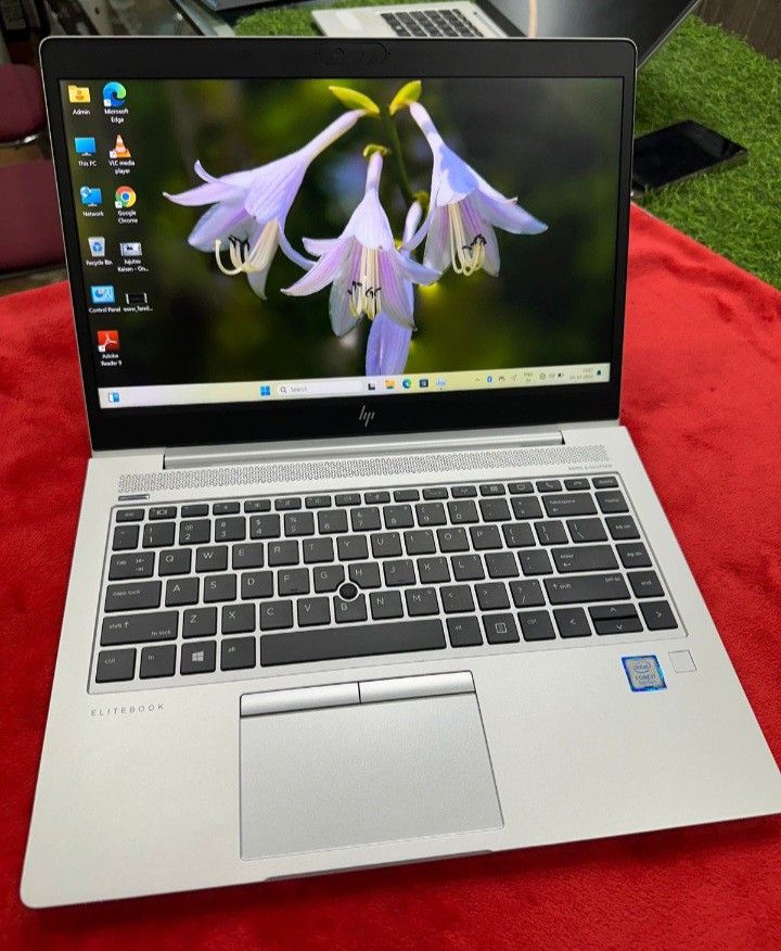 Touchscreen HP EliteBook Pro Grade Laptop Intel Core i7-8650u 32 GB RAM 512 GB SSD ATI Radeon RX 540 Graphics Webcam Wi-Fi & BT Wireless Win 11 Pro
