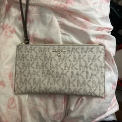 Michael Kors Wallet Never Used 