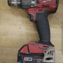 PRE-OWNED - Milwaukee 2804-20 M18 1/2" Hammer Drill Driver W M18 XC 5.0 BATTERY 