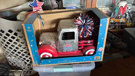 Pre-lit Vintage Truck