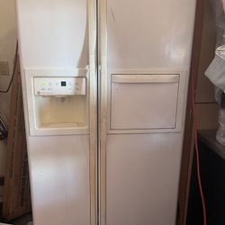Refrigerator Side-By-Side Freezer