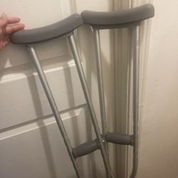 Crutches 