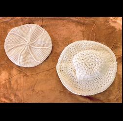 Two VINTAGE Handmade Cream Knit Crochet Winter Hats Woven Beret & Bucket Hat