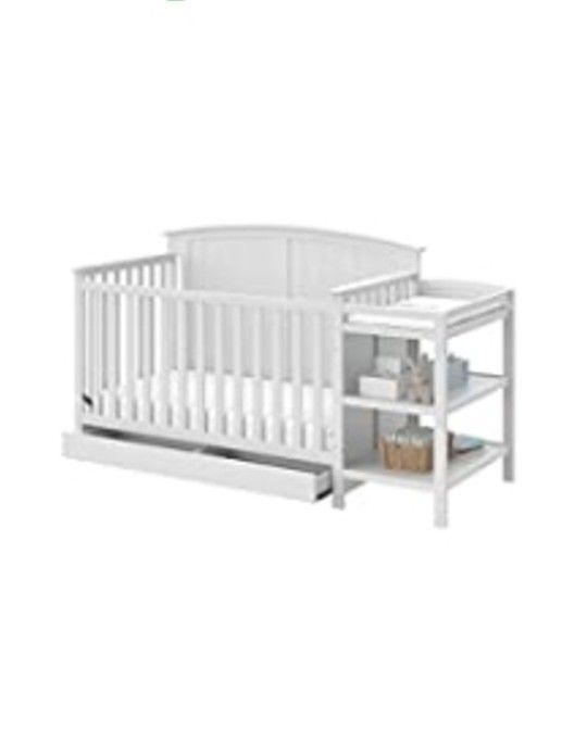 Crib & Changing Table Set With Storage Drawer
