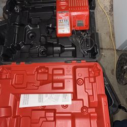 Milwaukee M18 FUEL 1/2” Impact Kit w/ Case & Charger