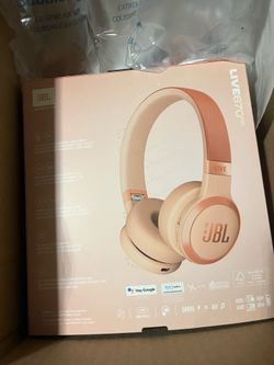 JBL Live 670NC Wireless Headphones