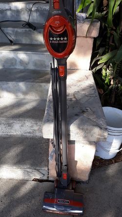 SHARK VACUUM CLEANER MODEL HV 302.40