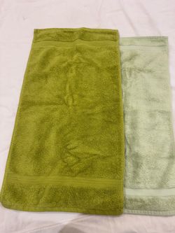 Set of 2 Green Hand Towels