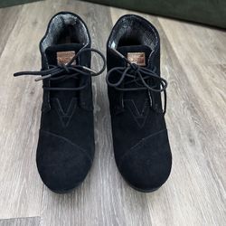 Size 10 - Women’s Tom’s Wedges