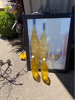 Wine picture frame