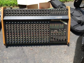 Peavey powered mixer 16 channel