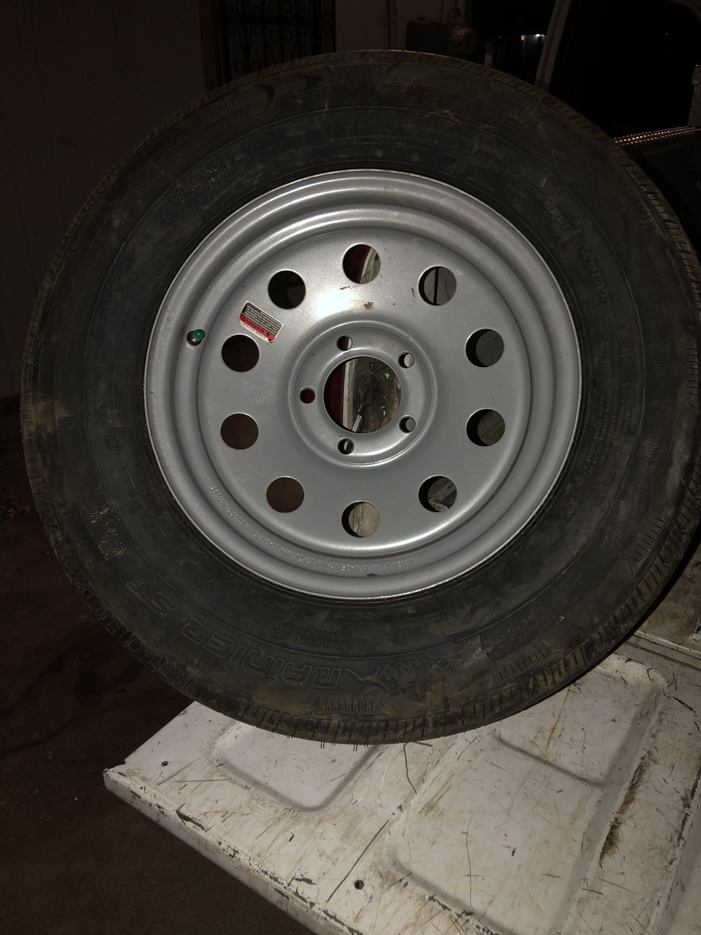 Trailer rime and tire 15 inch 205/75/15 New 5lug