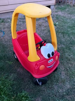 Little Tikes Cozy Coupe Ride-On Toy