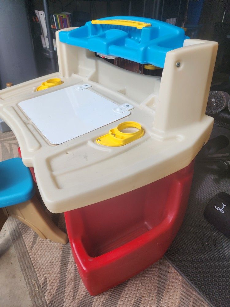 Children's Learning Desk