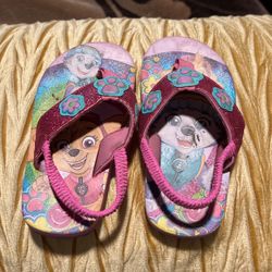 Super Cute Sandals Size 8/9 