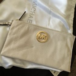 Michael Kors Wristlet 