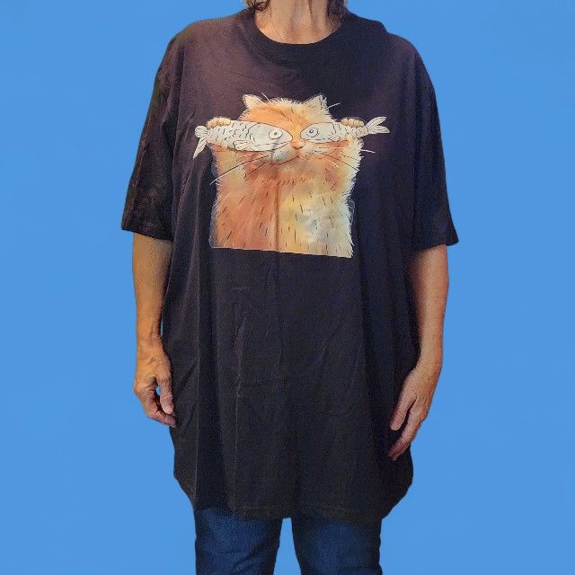 2xl Funny Tshirt Cat With Fish Over Eyes