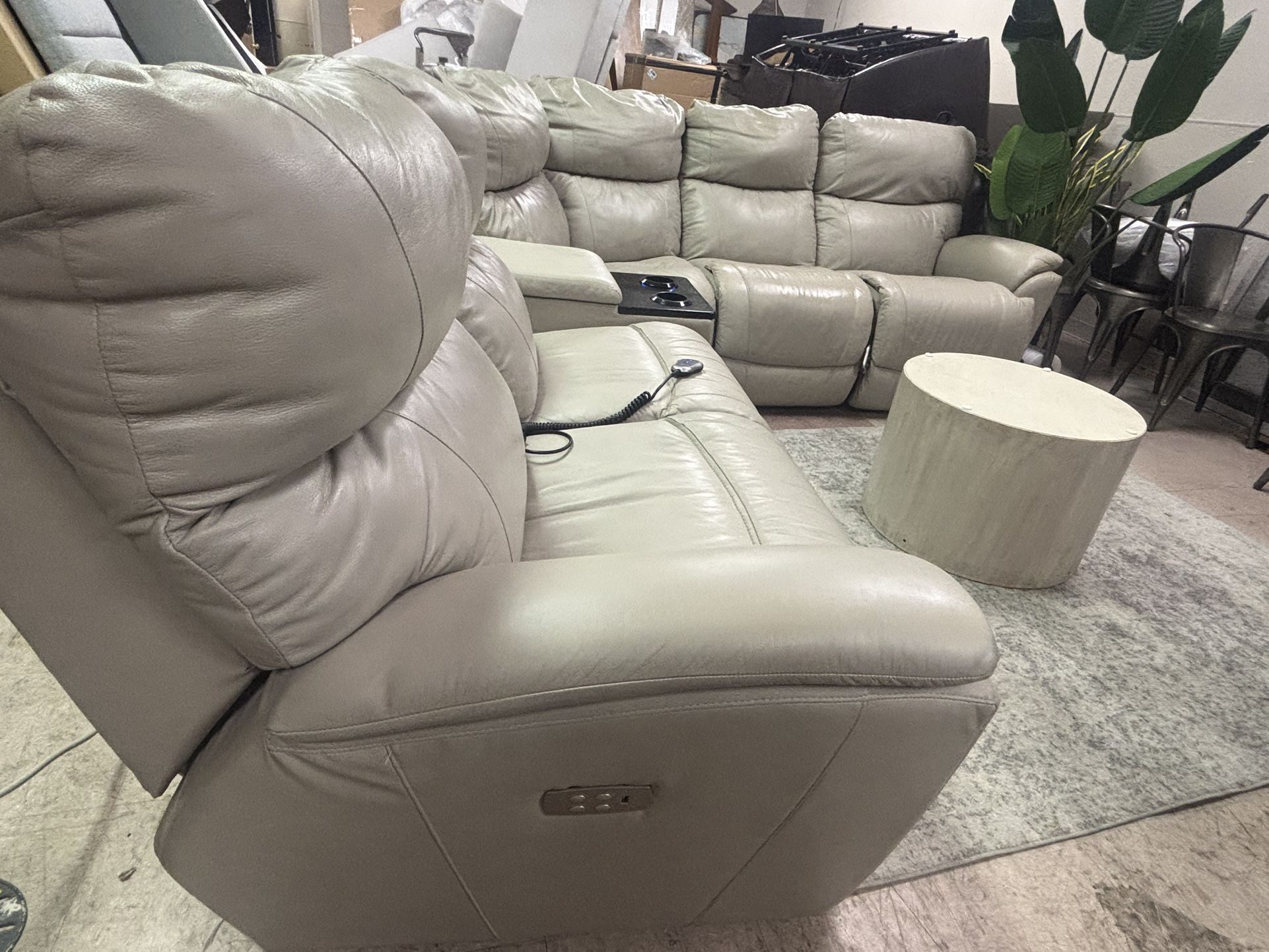 LA-Z-BOY AVA TOP GRAIN POWER RECLINER SECTIONAL, DELIVERY AVAILABLE 🚚