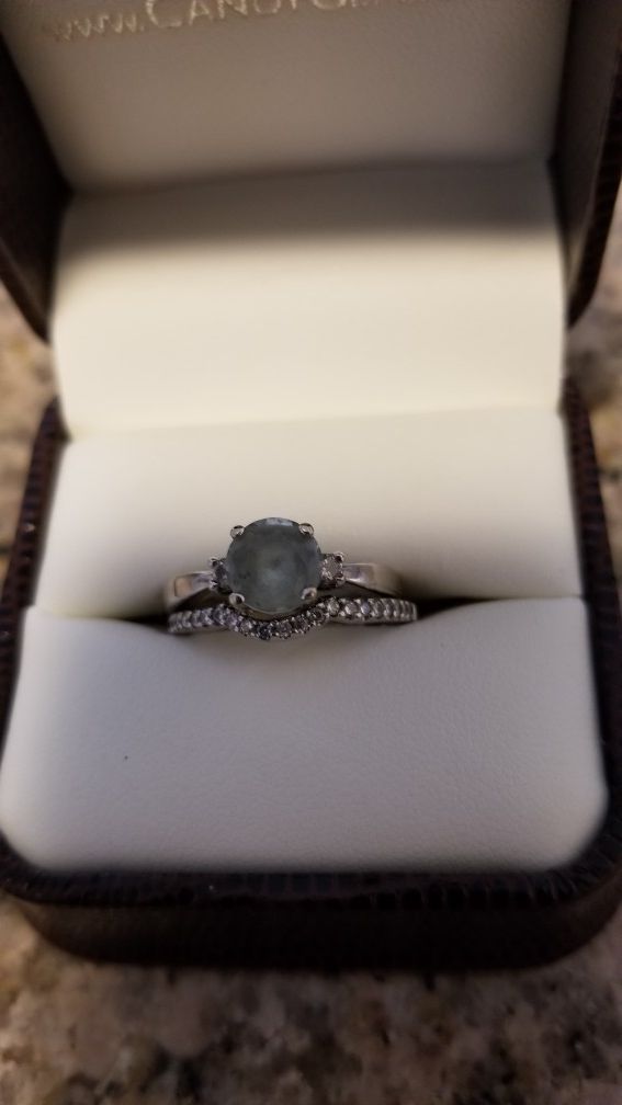 Aquamarine ring, diamond wedding band