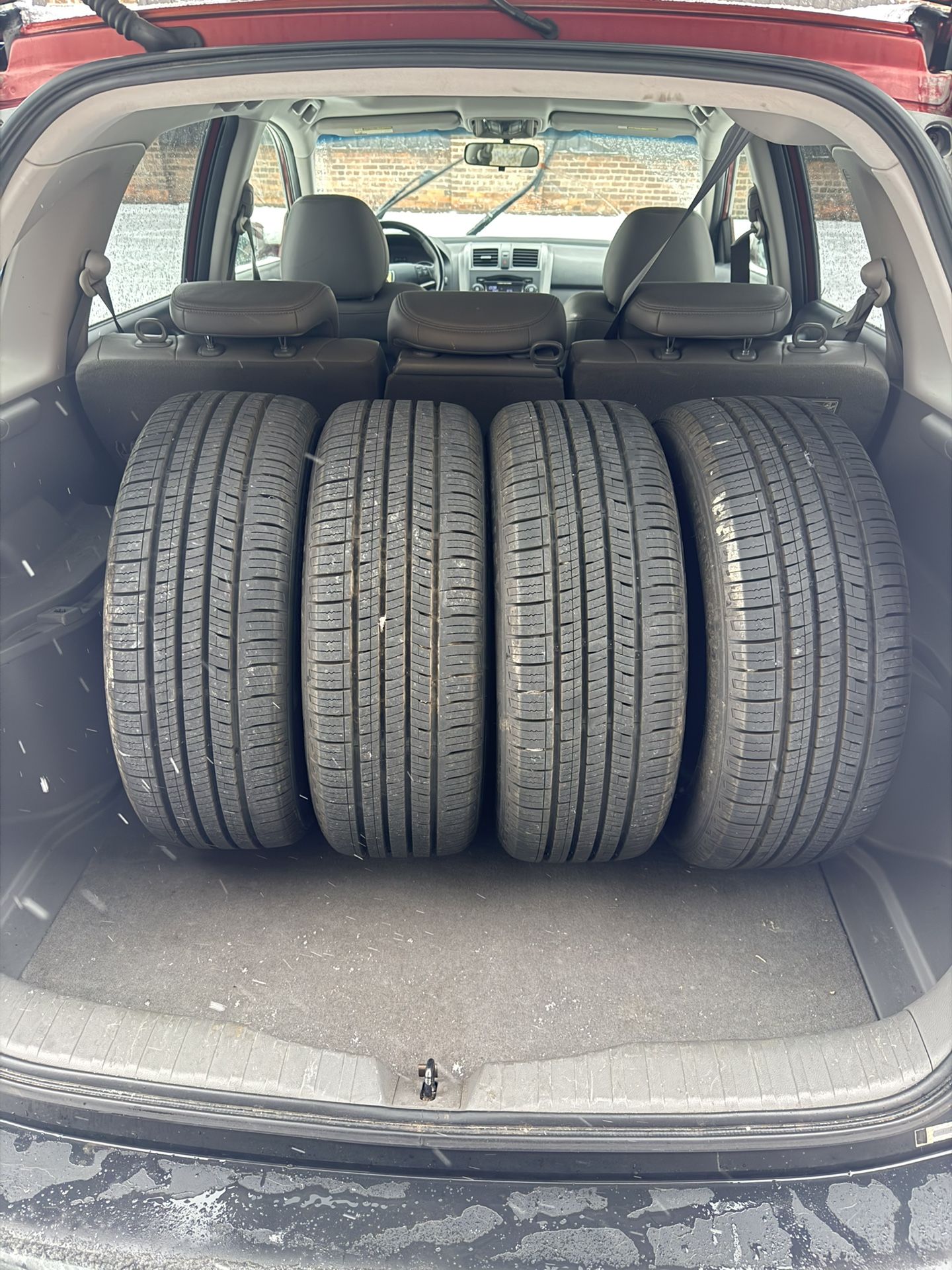 Use Like New All Four Tires All Season 205/55R16