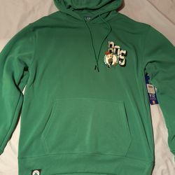 Boston Celtics NBA Ultra Game Sweatshirt; Men’s M